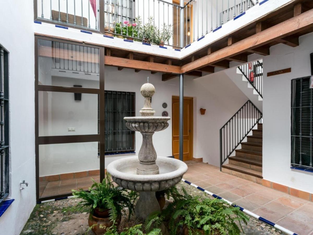 Appartement Holi-Rent Santa Marina à Séville Extérieur photo