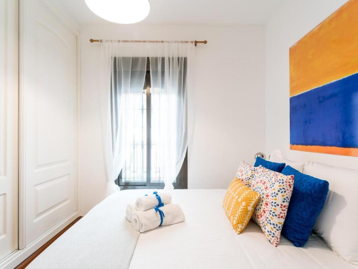 Appartement Holi-Rent Santa Marina à Séville Extérieur photo